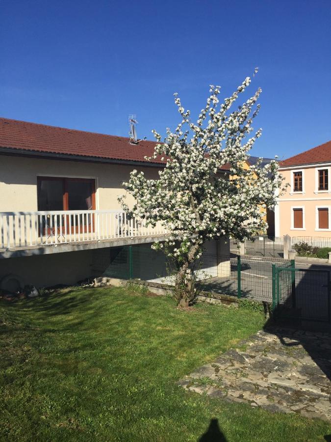 Maison Entiere Au Pied Du Plateau Du Retord 2 Chambres Sdb - Vouvray Ochiaz Exterior photo